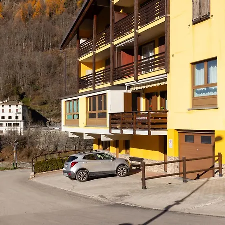 Favoloso Con Terrazzo Wi-fi Netlix 4 Ospiti Comodi 3 Minuti Dalle Piste -davvero Comodo *