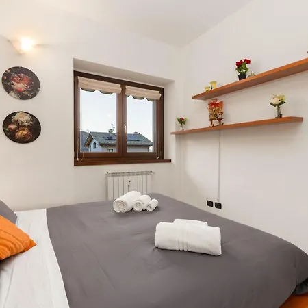 Favoloso Con Terrazzo Wi-fi Netlix 4 Ospiti Comodi 3 Minuti Dalle Piste -davvero Comodo * Aprica