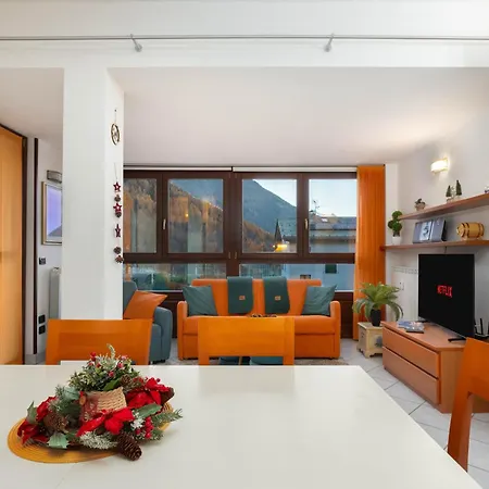 Favoloso Con Terrazzo Wi-fi Netlix 4 Ospiti Comodi 3 Minuti Dalle Piste -davvero Comodo Aprica