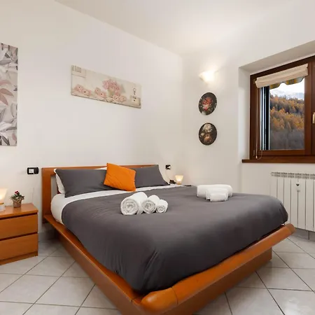 Favoloso Con Terrazzo Wi-fi Netlix 4 Ospiti Comodi 3 Minuti Dalle Piste -davvero Comodo