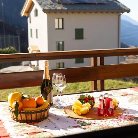 Favoloso Con Terrazzo Wi-fi Netlix 4 Ospiti Comodi 3 Minuti Dalle Piste -davvero Comodo Aprica