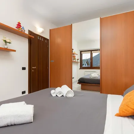 Favoloso Con Terrazzo Wi-fi Netlix 4 Ospiti Comodi 3 Minuti Dalle Piste -davvero Comodo