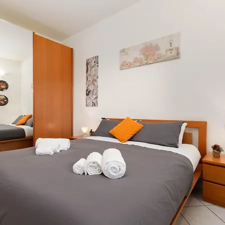 Favoloso Con Terrazzo Wi-fi Netlix 4 Ospiti Comodi 3 Minuti Dalle Piste -davvero Comodo Apartman Aprica