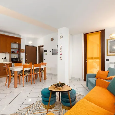 Favoloso Con Terrazzo Wi-fi Netlix 4 Ospiti Comodi 3 Minuti Dalle Piste -davvero Comodo Apartman *